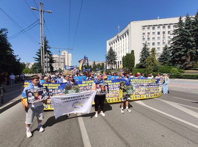 «Об’єднані тишею, що голосніша за слова»: в Тернополі відбулася акція-нагадування «Об’єднані тишею, що голосніша за слова»: в Тернополі відбулася акція-нагадування