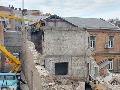 Обіцяють відбудувати: У Черкасах зносять корпус музичної школи — що буде на його місці Обіцяють відбудувати: У Черкасах зносять корпус музичної школи — що буде на його місці