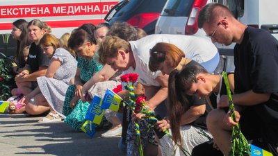 На Чернігівщині попрощалися з захисниками Сергієм Прокопчуком та Миколою Гавришем На Чернігівщині попрощалися з захисниками Сергієм Прокопчуком та Миколою Гавришем