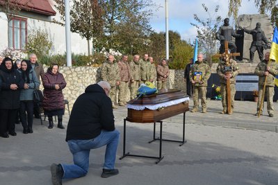 На Тернопільщині провели в останню дорогу двох захисників