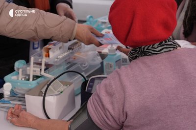 Діти теж звертаються по допомогу: що розповіли під час акції "Життя без насильства" в Одесі Діти теж звертаються по допомогу: що розповіли під час акції "Життя без насильства" в Одесі