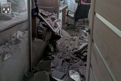 Армія РФ вдарила по будинку в Сумах Армія РФ вдарила по будинку в Сумах