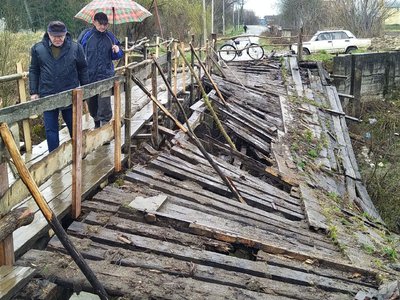 На добудову мосту між селами Монастирець і Поляна 15 мільйонів гривень передбачили На добудову мосту між селами Монастирець і Поляна 15 мільйонів гривень передбачили