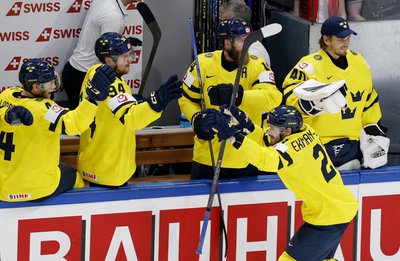 Чинний чемпіон США та Швеція в лобових матчах останнього туру пробилися у чвертьфінали ЧС-2026: всі учасники плейоф Чинний чемпіон США та Швеція в лобових матчах останнього туру пробилися у чвертьфінали ЧС-2026: всі учасники плейоф