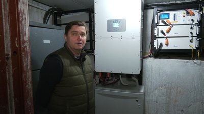 сонячні панелі на даху, сонячні панелі для квартири, сонячні електростанції сонячні панелі на даху, сонячні панелі для квартири, сонячні електростанції
