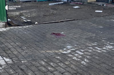 Пошкоджені дачні будинки, двоє загиблих та троє травмованих: наслідки атаки РФ по передмістю Одеси. ФОТО Пошкоджені дачні будинки, двоє загиблих та троє травмованих: наслідки атаки РФ по передмістю Одеси. ФОТО