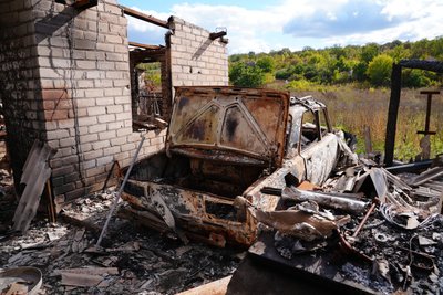 «Дрони роями літають». Як живе Тетянівка під Святогірськом, де залишилися 26 людей «Дрони роями літають». Як живе Тетянівка під Святогірськом, де залишилися 26 людей