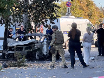 Російська армія вдарила по заводу «Олейна» у Дніпрі: що відбувається на місці події Російська армія вдарила по заводу «Олейна» у Дніпрі: що відбувається на місці події
