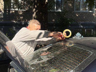 Війська РФ вдарили по компанії зв'язку у Дніпрі: сталася пожежа Війська РФ вдарили по компанії зв'язку у Дніпрі: сталася пожежа