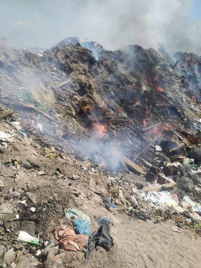 Рятувальники гасили пожежу на сміттєзвалищі в Житомирській області упродовж п'яти годин Рятувальники гасили пожежу на сміттєзвалищі в Житомирській області упродовж п'яти годин