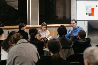 Конспект розмови про нову книгу Джона Берджера "По кишені" Конспект розмови про нову книгу Джона Берджера "По кишені"