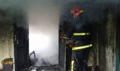 На Хмельниччині під час пожежі житлового будинку загинула жінка На Хмельниччині під час пожежі житлового будинку загинула жінка