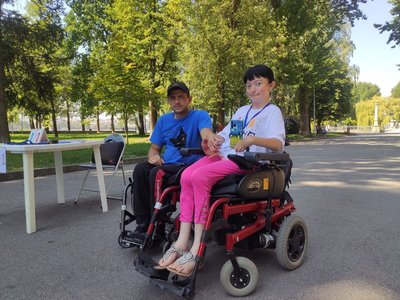 інклюзія, подружжя, крісло колісне інклюзія, подружжя, крісло колісне