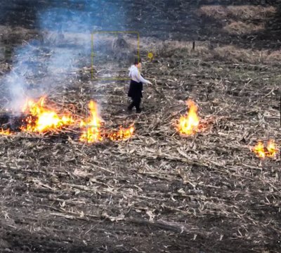 Пожежа, яку інспектори зафіксували за допомогою безпілотника на Хмельниччині Пожежа, яку інспектори зафіксували за допомогою безпілотника на Хмельниччині