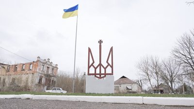 Гойдалка та тризуб: житель Вінниччини створює дерев’яні вироби Гойдалка та тризуб: житель Вінниччини створює дерев’яні вироби
