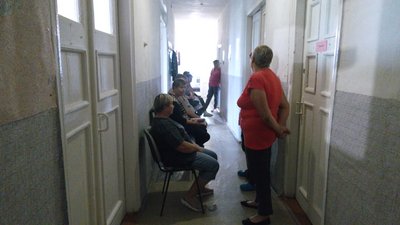 «Приїздиш, а над лікарнею дрони РФ»: як акушер-гінеколог із Чернігова проводить огляди жінок на Корюківщині «Приїздиш, а над лікарнею дрони РФ»: як акушер-гінеколог із Чернігова проводить огляди жінок на Корюківщині