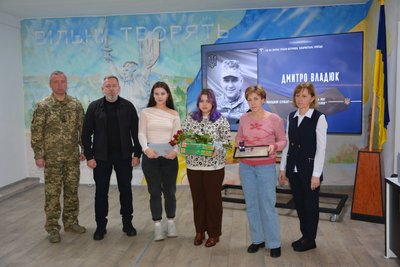 Вручили нагороди 13 військовим з Рівненщини Вручили нагороди 13 військовим з Рівненщини