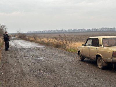 Як евакуйовує тіла загиблих людей на прикордонні Сумщини спецпідрозділ поліції «Білий Янгол» Як евакуйовує тіла загиблих людей на прикордонні Сумщини спецпідрозділ поліції «Білий Янгол»