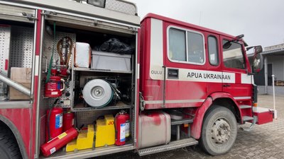 Два пікапи та пожежний автомобіль передали рівненські волонтери на схід