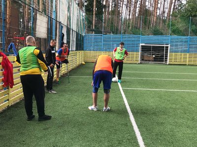 У Житомирі ветерани з ампутаціями грають у футбольній команді "Титани" У Житомирі ветерани з ампутаціями грають у футбольній команді "Титани"