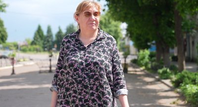 "Стоїмо до останнього". Який вигляд має центральна вулиця Білопілля після російських обстрілів "Стоїмо до останнього". Який вигляд має центральна вулиця Білопілля після російських обстрілів