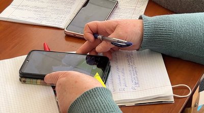 "Країна в смартфоні": На Черкащині безоплатно навчають цифровій грамотності "Країна в смартфоні": На Черкащині безоплатно навчають цифровій грамотності