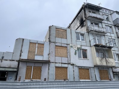 Дім у Полтаві, де внаслідок ракетного удару загинули 14 людей, 2025-го не відбудували Дім у Полтаві, де внаслідок ракетного удару загинули 14 людей, 2025-го не відбудували