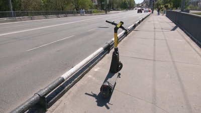 У Хмельницькому зросла кількість травм дітей через електросамокати: один хлопчик загинув У Хмельницькому зросла кількість травм дітей через електросамокати: один хлопчик загинув