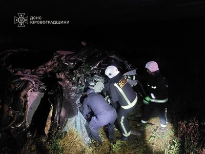 На Кіровоградщині зіткнулися вантажівка та легковий автомобіль: загинув чоловік На Кіровоградщині зіткнулися вантажівка та легковий автомобіль: загинув чоловік