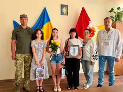 Родині загиблого прикордонника з Одещини передали державну нагороду Родині загиблого прикордонника з Одещини передали державну нагороду