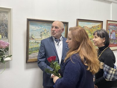 "Художник не малює для себе, він малює для глядача: відкрили виставку митця Віктора Гвоздинського у Рівному