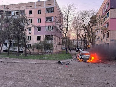 Ракетна атака на Кривий Ріг: війська РФ вдарили балістикою по житловому району. Є жертви Ракетна атака на Кривий Ріг: війська РФ вдарили балістикою по житловому району. Є жертви