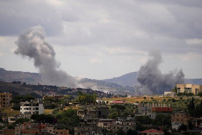 Клуби диму здіймаються над територією південного Лівану після ізраїльських ударів, 14 червня 2026 року Клуби диму здіймаються над територією південного Лівану після ізраїльських ударів, 14 червня 2026 року