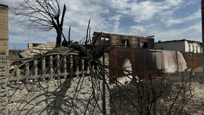 наслідки лісові пожежі пошкоджені будинки обстріли армія РФ пожежі селище Ярова Лиманська громада Донецька область 4 вересня 2024 рік наслідки лісові пожежі пошкоджені будинки обстріли армія РФ пожежі селище Ярова Лиманська громада Донецька область 4 вересня 2024 рік
