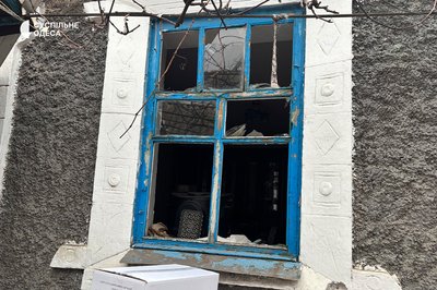 "Не підлягає ремонту, тут тільки зносити": фото пошкоджених будинків через атаку РФ на Одещину "Не підлягає ремонту, тут тільки зносити": фото пошкоджених будинків через атаку РФ на Одещину