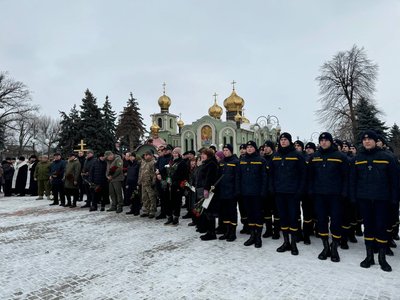 У Черкасах вшанували памʼять захисників Дебальцевського плацдарму У Черкасах вшанували памʼять захисників Дебальцевського плацдарму