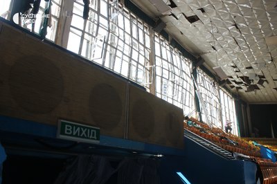 Вибиті вікна, пошкоджено фасад та трибуни: який вигляд має Палац спорту в Одесі після атаки РФ Вибиті вікна, пошкоджено фасад та трибуни: який вигляд має Палац спорту в Одесі після атаки РФ