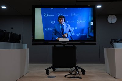 Колишній президент Філіппін Родріго Дутерте на екрані в залі Міжнародного кримінального суду (МКС) у Гаазі, Нідерланди, 14 березня 2025 року Колишній президент Філіппін Родріго Дутерте на екрані в залі Міжнародного кримінального суду (МКС) у Гаазі, Нідерланди, 14 березня 2025 року