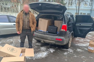 Допомога захисникам: у Житомирі військовим передали автівки та безпілотники Допомога захисникам: у Житомирі військовим передали автівки та безпілотники