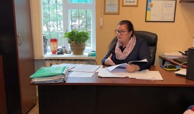Полтавка з п’ятьма дітьми не може повернути будинок померлої матері попри рішення суду Полтавка з п’ятьма дітьми не може повернути будинок померлої матері попри рішення суду