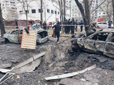 "Зашили ухо. Головне, що живі". Як оговтуються мешканці Сум після удару армії РФ "Зашили ухо. Головне, що живі". Як оговтуються мешканці Сум після удару армії РФ
