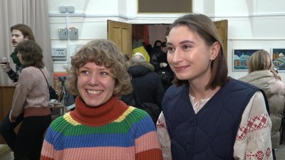Вигадані квіти і тварини "ожили": у Києві відкрилась анімаційна виставка "Примаченко. Рік дракона" Вигадані квіти і тварини "ожили": у Києві відкрилась анімаційна виставка "Примаченко. Рік дракона"