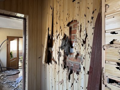 “Бабуся сиділа вся в крові”: армія РФ вдарила КАБом по приватному сектору “Бабуся сиділа вся в крові”: армія РФ вдарила КАБом по приватному сектору