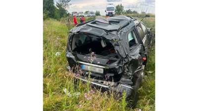 На Черкащині автомобіль в'їхав у дерево: є загиблий та травмовані На Черкащині автомобіль в'їхав у дерево: є загиблий та травмовані