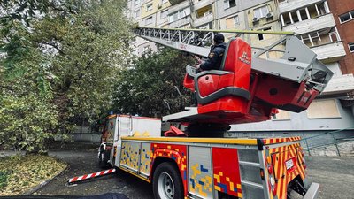 «Усе посікло склом»: у Кропивницькому прийняли 287 заяв про пошкодження майна внаслідок обстрілу РФ «Усе посікло склом»: у Кропивницькому прийняли 287 заяв про пошкодження майна внаслідок обстрілу РФ