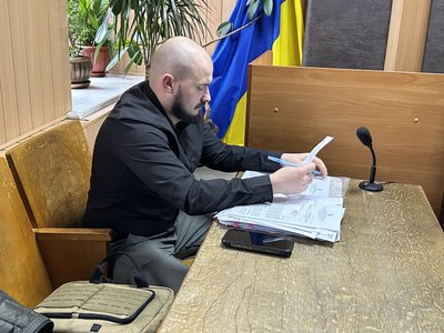 "Усе базується на припущеннях": у Кременчуці продовжили тримання під вартою депутата Дядика "Усе базується на припущеннях": у Кременчуці продовжили тримання під вартою депутата Дядика