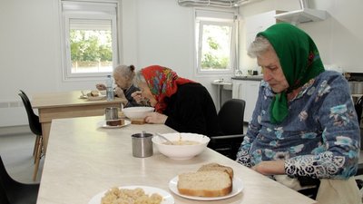 Дев’ятьох людей із Херсонщини евакуювали на Вінниччину: їм надають медичну та психологічну допомоги Дев’ятьох людей із Херсонщини евакуювали на Вінниччину: їм надають медичну та психологічну допомоги
