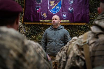 Воїни житомирської 95-ї десантно-штурмової бригади отримали державні нагороди Воїни житомирської 95-ї десантно-штурмової бригади отримали державні нагороди