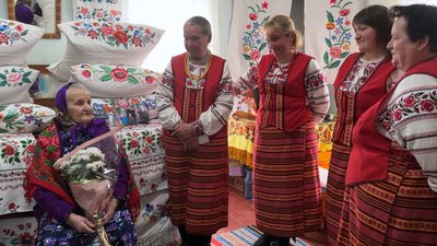 Довгожителі на Чернігівщині: Єфросинія Кунцевська з села Орлівка відзначила своє сторіччя