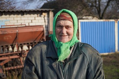 “Хочеться, щоб закінчилася війна”. Що розповіли мешканці Олександрівки на Дніпропетровщині про життя за 14 км від фронту “Хочеться, щоб закінчилася війна”. Що розповіли мешканці Олександрівки на Дніпропетровщині про життя за 14 км від фронту
